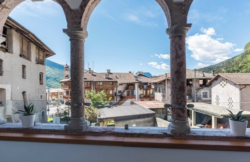 Dorsino Apartment | Apartment 'Logge Dei Paroloti Agnese' with Mountain View, Shared Terrace and Wi-Fi