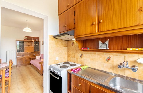 Almiros Beach Apartment | Apartment 'Lotus 5' with Sea View, Wi-Fi and Air Conditioning