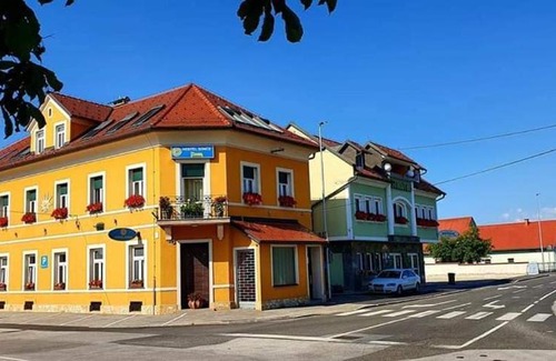 Ptuj Apartment | Apartment Luna