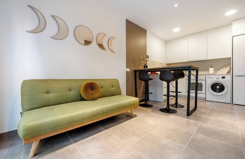 Calafell Apartment | Apartment 'Mabicarent Playa 2' with Private Terrace, Wi-Fi and Air Conditioning