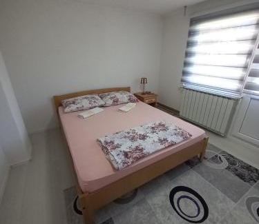 Zivinice Apartment | Apartment Maida