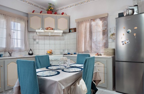 Kalymnos Town Apartment | Apartment 'Maison De Couture' with Mountain View, Private Garden and Air Conditioning