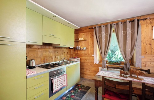 Gerdaz Apartment | Apartment 'Maison Grange 4' with Mountain View, Shared Garden and Wi-Fi