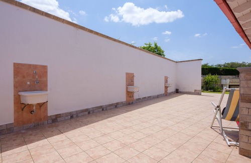 Borgagne Apartment | Apartment 'Mamba House 3' with Private Terrace, Shared Garden and Air Conditioning