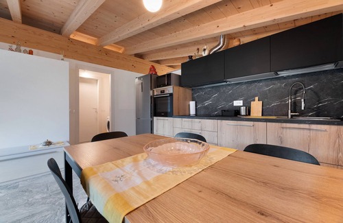 Prata Camportaccio Apartment | Apartment 'Mansarda' with Mountain View, Wi-Fi and Air Conditioning