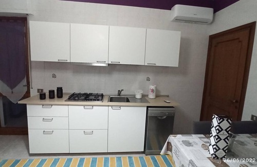 Selargius Apartment | Apartment 'Mare E Città' with Balcony, Wi-Fi and Air Conditioning