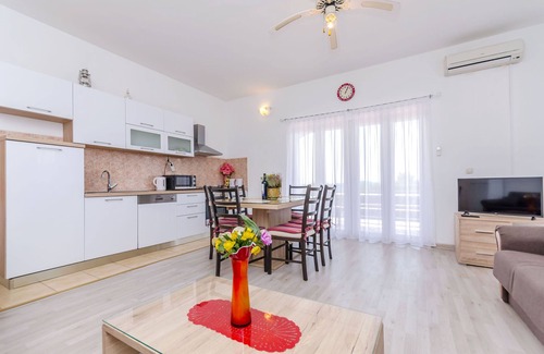 Seget Vranjica Apartment | Apartment Markovic (36551-A1) - Seget Donji