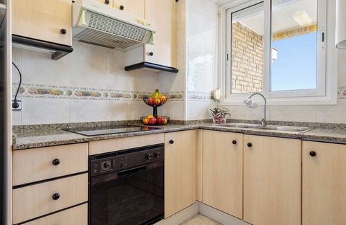 Salou Apartment | Apartment 'Mas' with Sea View, Wi-Fi and Air Conditioning