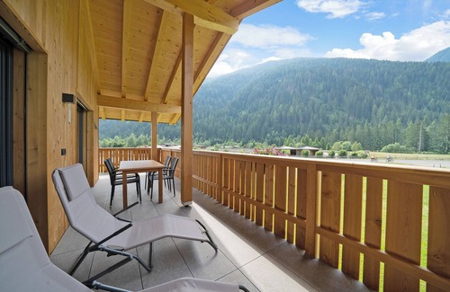 Ultimo Apartment | Apartment "Masi Lavendel" with Lake View, Private Balcony & Wi-Fi