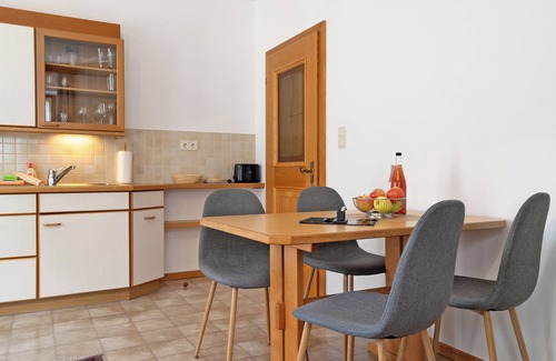 Plaus Apartment | Apartment 'Mayr Zwei' with Mountain View, Private Terrace and Wi-Fi