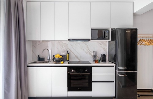 Nikiana Apartment | Apartment 'Mella Roa Emer' with Sea View, Wi-Fi and Air Conditioning