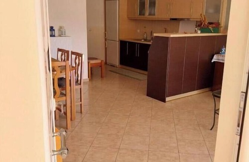Menidion Apartment | Apartment 'Menidi' with Sea View, Wi-Fi and Air Conditioning