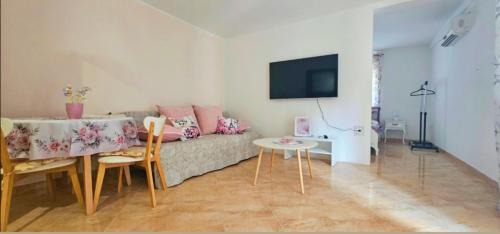 Dracevac Apartment | Apartment Miška & Studio Roki