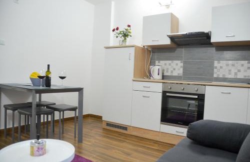 Vinkovci Apartment | Apartment Mikela