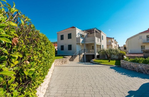 Zvekovica Apartment | Apartment Miljas