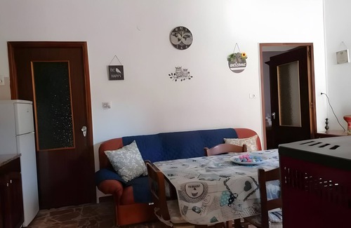 Fluminimaggiore Apartment | Apartment 'Mistral House - Sud Ovest' with Balcony, Wi-Fi and Air Conditioning