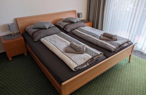 Bad Essen Apartment | Apartment mit Balkon und Pool, zentral am Waldrand