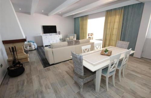 Chio Apartment | Apartment Mit Terrasse, Pool Und Garten