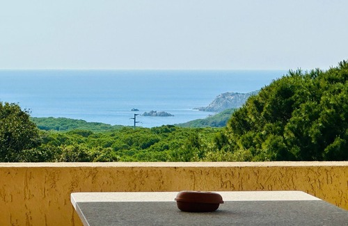 Rena Majore House | Apartment mit Zwei Schlafzimmern und Herrlichem Meerblick, Rena Majore, Sardegna