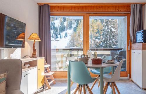 Noveli Apartment | Apartment Mont-Fort 26 by Interhome