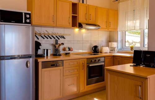 Utjeha Apartment | Apartment MONTENEGRO incl. WiFi ✓ SAT-TV ✓ Climate ✓ Panoramic sea view ✓ Parking