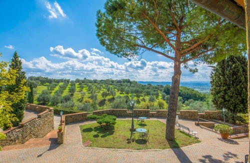 Capraia e Limite Apartment | Apartment Montereggi-4 by Interhome