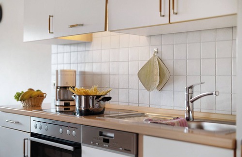 Sankt Peter Apartment | Apartment 'Morgenrot' with Shared Garden, Balcony and Wi-Fi
