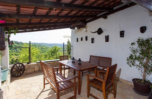 Motovun Apartment | Apartment Motovun 1 comfortable, spaceous, garden, terrace. view, parking