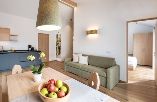 Barbiano Apartment | Apartment 'Müller' with Mountain View, Shared Pool and Wi-Fi