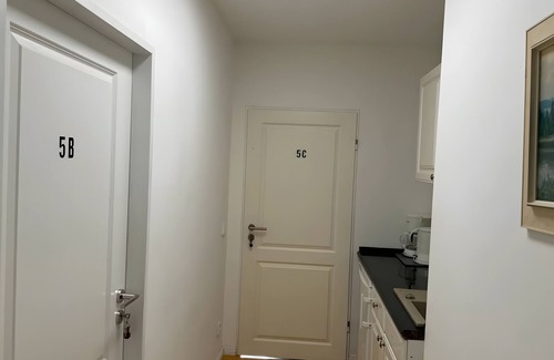 Neuhof Apartment | Apartment 'Nr 5c' with Shared Garden and Wi-Fi
