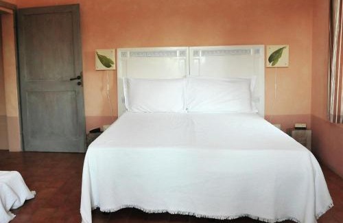 Castiglione del Lago House | Apartment near Lake Trasimeno with Pool
