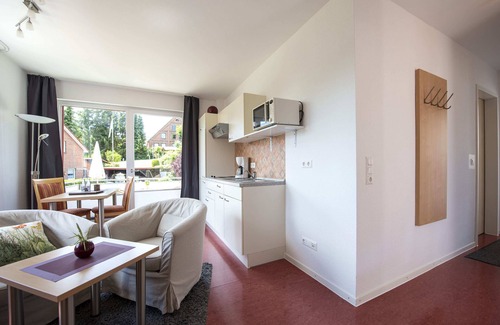 Berkenthin Apartment | Apartment near Lübeck and Ratzeburg: balcony, on the Elbe-Lübeck Canal, swimming lake at 4km