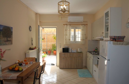 Corfu Town Apartment | Apartment near old town, airport and bus station