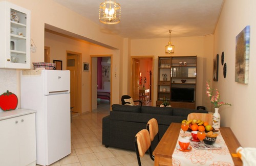 Corfu Town Apartment | Apartment near old town, airport and bus station
