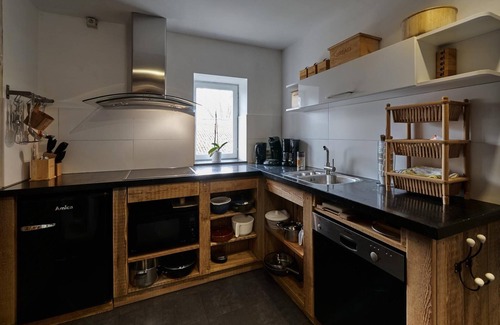 Mesch Apartment | Apartment near town center in Mesch