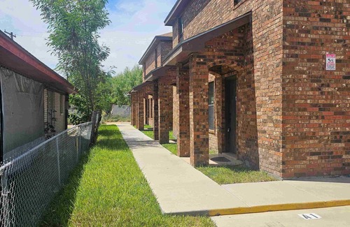 Edinburg Apartment | Apartment near University
