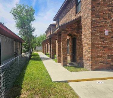 Edinburg Apartment | Apartment near University