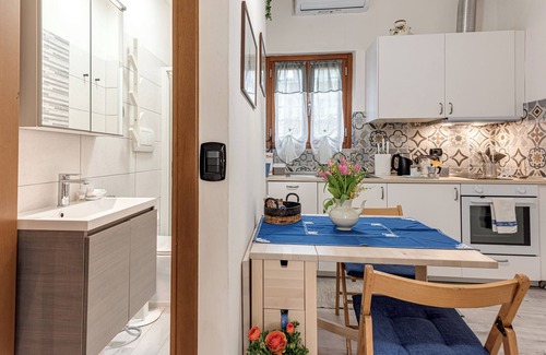 Pistoia Apartment | Apartment 'Nel Cuore Del Rione Del Drago' with Wi-Fi and Air Conditioning