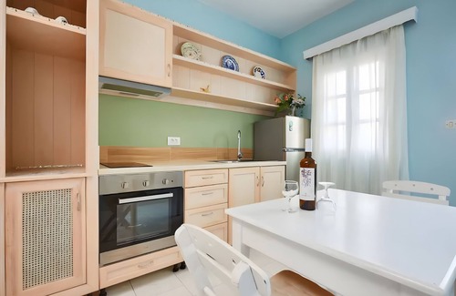 Diafani Apartment | Apartment 'No 2' with Sea View, Wi-Fi and Air Conditioning