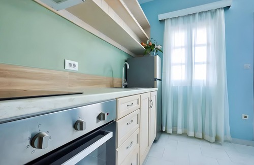 Diafani Apartment | Apartment 'No 2' with Sea View, Wi-Fi and Air Conditioning
