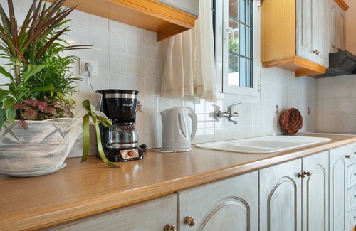 Panormos Apartment | Apartment 'No 5' with sea view, Wi-Fi and air conditioning