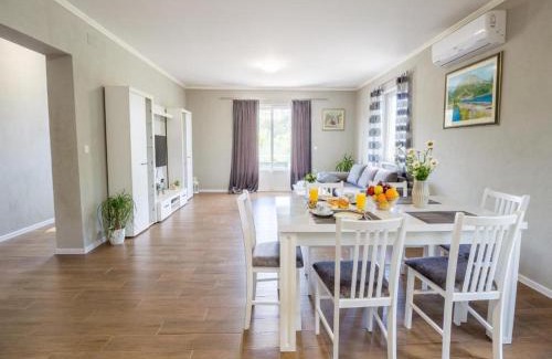 Zaton Doli Apartment | Apartment Noah and Matija