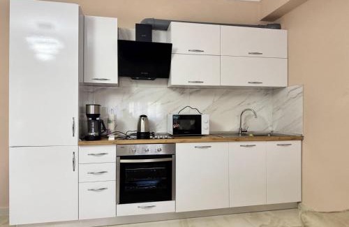 Shkembi i Kavajes Apartment | Apartment Noar