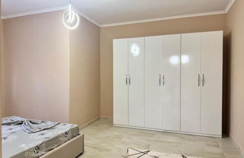 Shkembi i Kavajes Apartment | Apartment Noar
