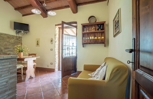 Magliano in Toscana Other | Apartment Olivo with Terrace, Shared Pool & Wi-Fi