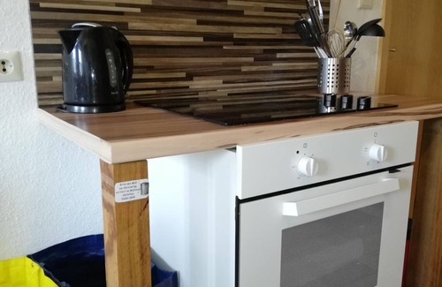Hermannsdorf House | Apartment OG-1 - Ferienhaus Kaufmanns Cafe