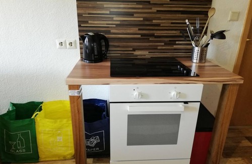 Hermannsdorf House | Apartment OG-1 - Ferienhaus Kaufmanns Cafe