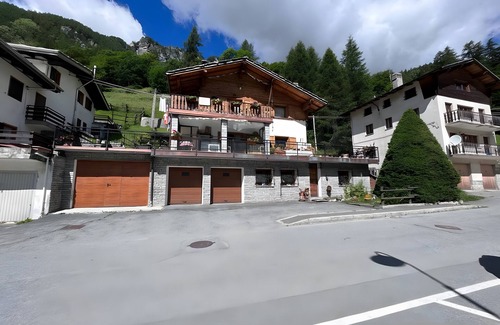 Valtournenche Apartment | Apartment 'Olga - La Roisette' with Mountain View