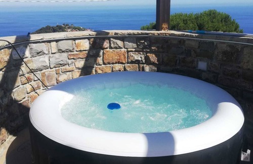 Poggi House | Apartment Olimpia is located on the ground floor of a beautiful villa sleepes 6