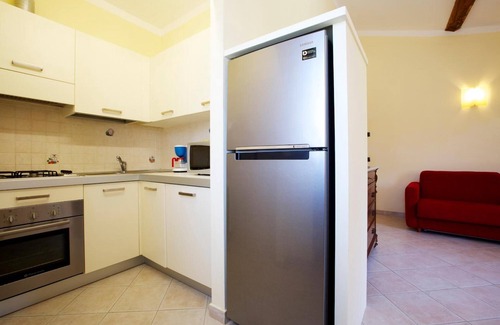Deiva Marina Apartment | Apartment 'Olivastra' with Mountain View, Wi-Fi and Air Conditioning